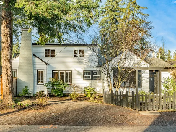 16510 Maple Cir, Lake Oswego, OR 97034