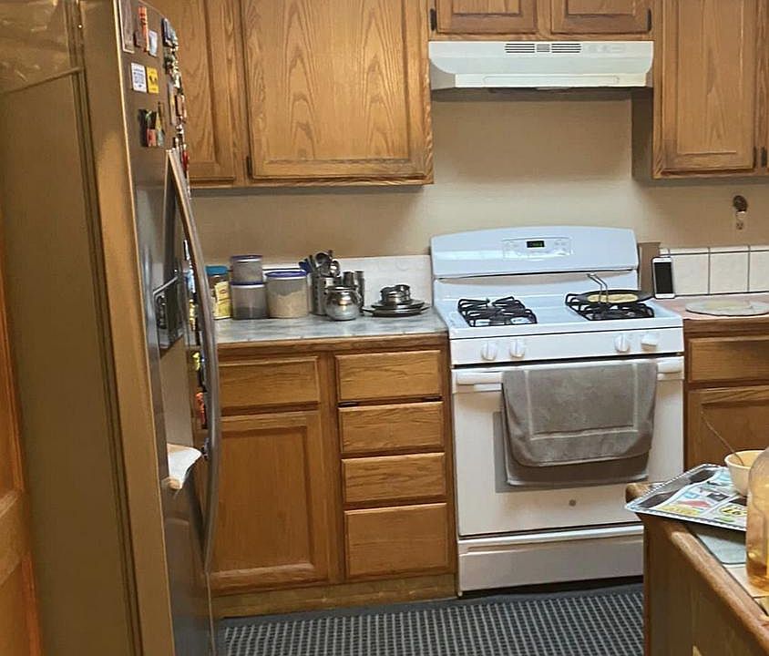 2nd image of 3629 Woodglen Dr