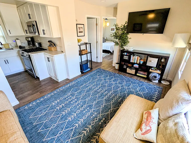 2074 Newton Ave #B — Photo 12