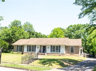2205 Pine Needle Dr E, Mobile, AL 36609