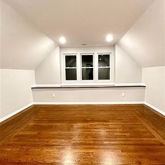 29 Cooper Pl #3 — Photo 2