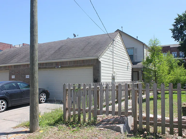 1013 Ruthven St — Photo 19
