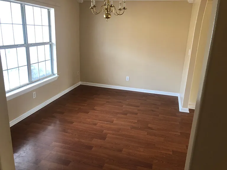 1065 Highland Blvd — Photo 4