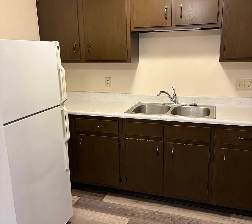 123 Parkview Cir