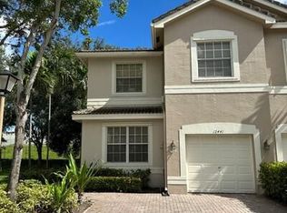 12441 SW 42nd St, Hollywood, FL 33027