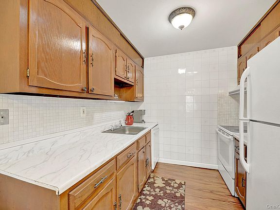 3rd image of 279 Berwick Court #B