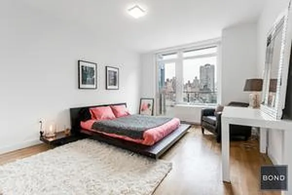 Rented by Bond New York | media 2