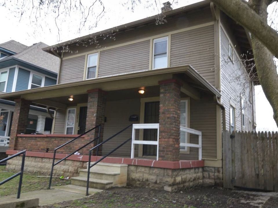 1st image of 223-225 Hendricks Pl