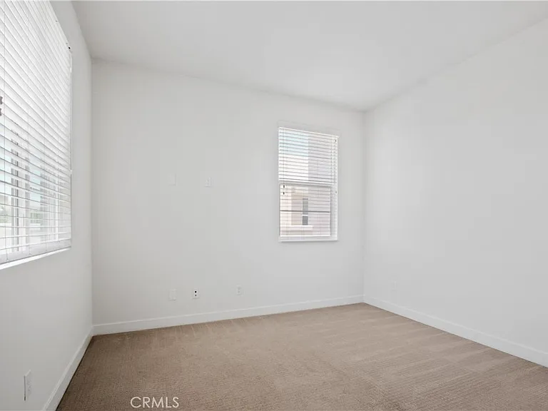 231 Radial — Photo 15