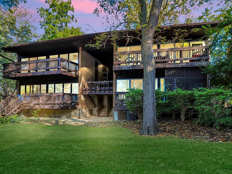 1st image of 5501 E Lake Dr #1D