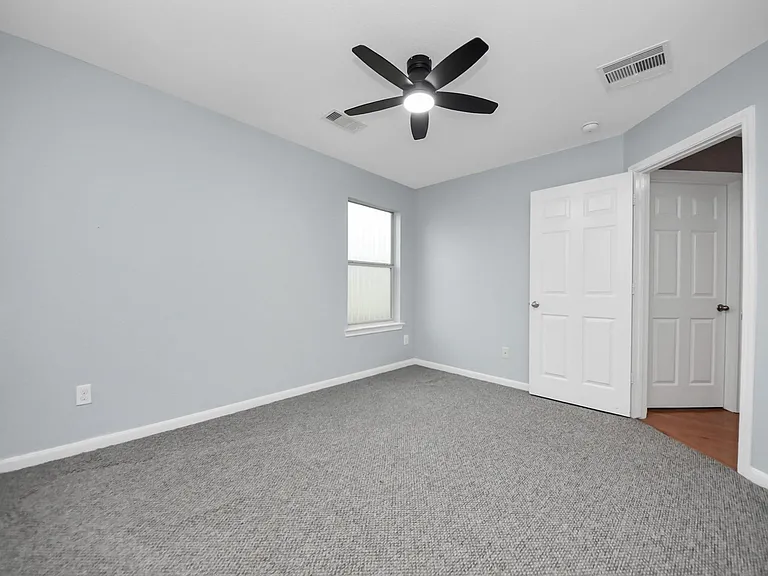 10062 Hillside Bayou Dr — Photo 28