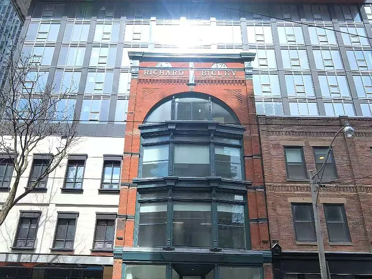 100 Queen St E #2912 — Photo 5