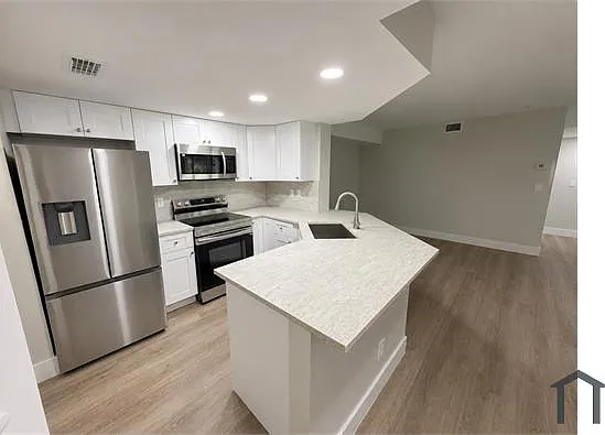 3 bed, 1263 sqft, $2,650 — Photo 2