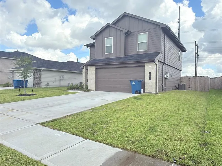 18233 Descartes St — Photo 2
