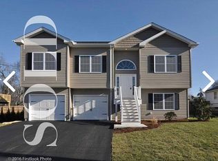 163 Ashley St, Cranston, RI 02920
