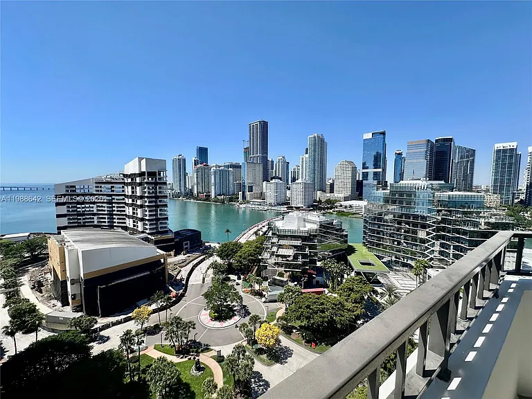520 Brickell Key Dr #A2015 — Photo 3