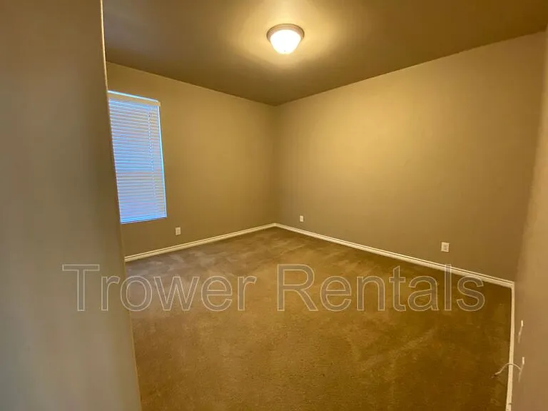 3406 Bastrop Ave — Photo 11