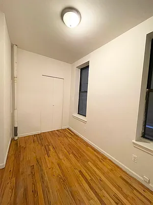 Rented by Jonis Realty | media 6