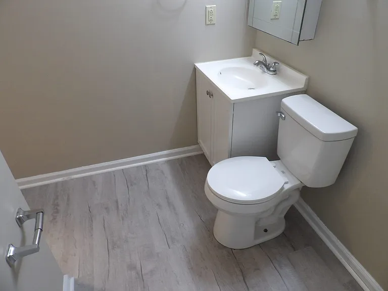 430 Harrodswood Rd #30 — Photo 35