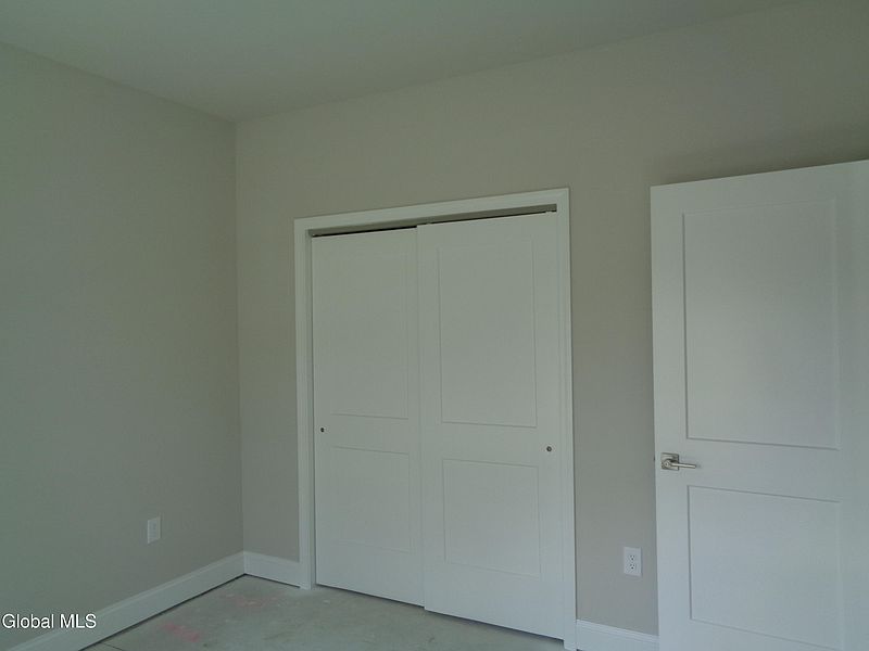 4th image of 962 Florence Avenue