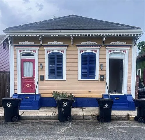 1033 Port St Photo 1