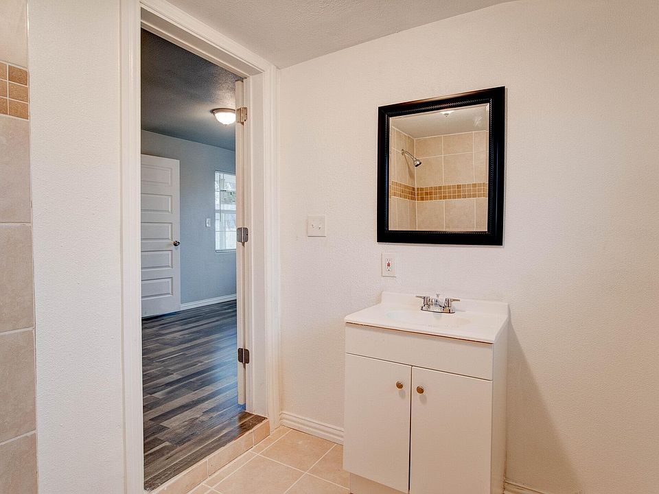1st image of 1002 Elmwood Ave