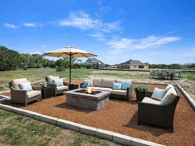 704 Prairie Clover Dr — Photo 17
