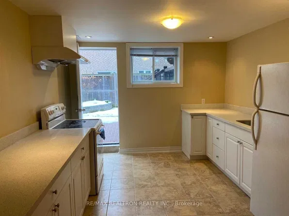 284 Williamson Rd, Markham, ON L6E 1X1