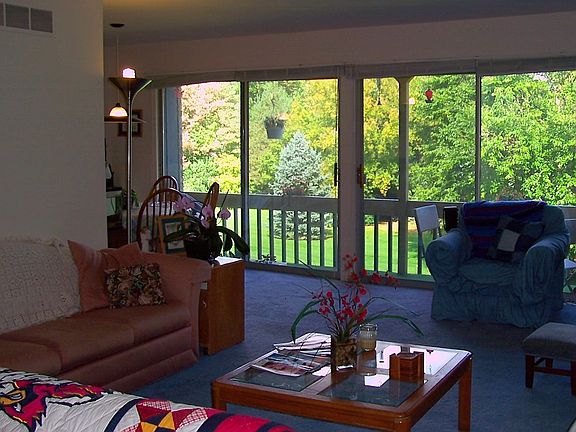 Living room (I'm standing in the part where we put in a corner desk)