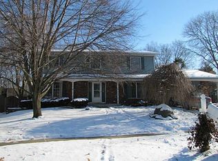 111 Wellesley Ct NW, Cedar Rapids, IA 52405