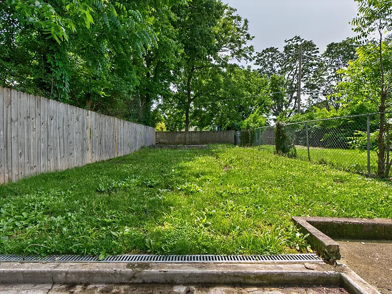 614 N Upper St — Photo 17