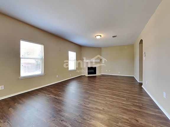 3rd image of 620 Denali Dr