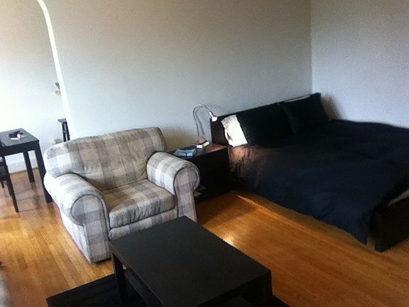 2nd image of 171 Linwood Ave APT 2D