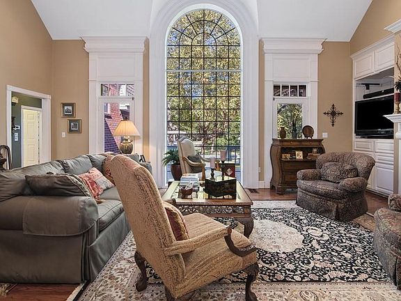 5th image of 1409 Bending Brook Cir