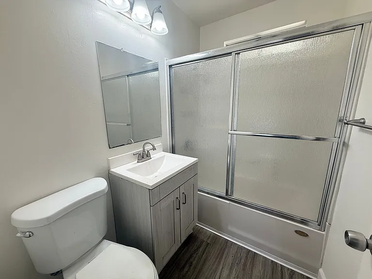 6131-6133 Horton Dr — Photo 6