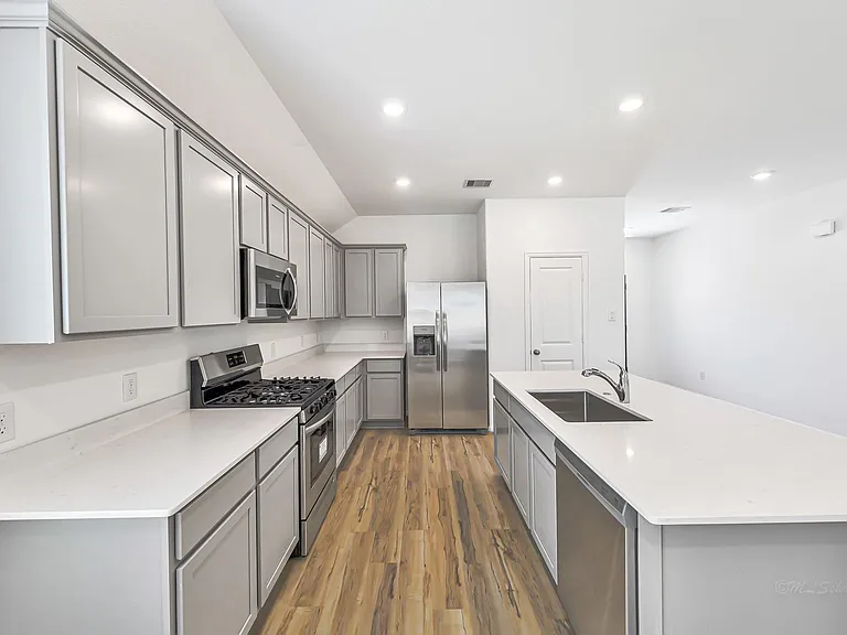 3718 Shadow Crest Ln — Photo 10