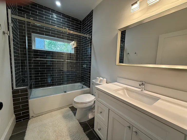 82 Sharon St — Photo 14