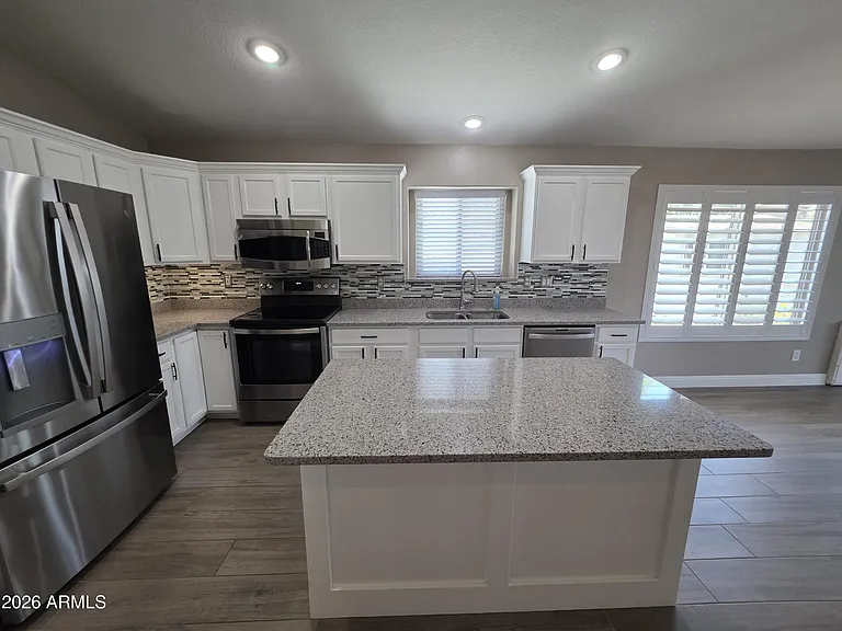 2442 E Nathan Way — Photo 4