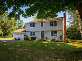 38 Glenwood Dr, Windsor, CT 06095
