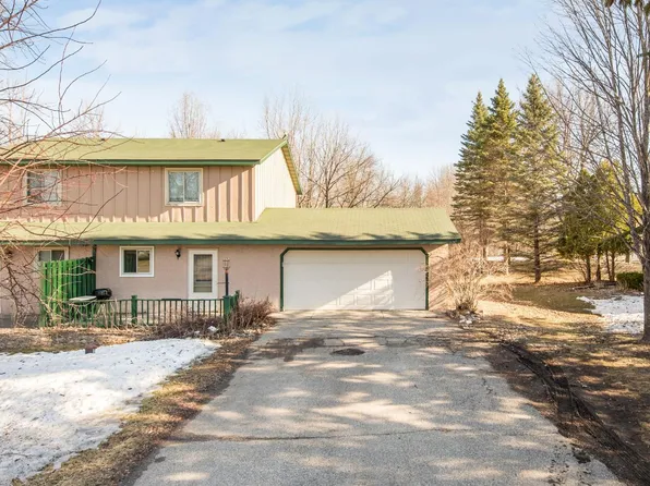 1709 S Oak Knoll Dr NE, Alexandria, MN 56308