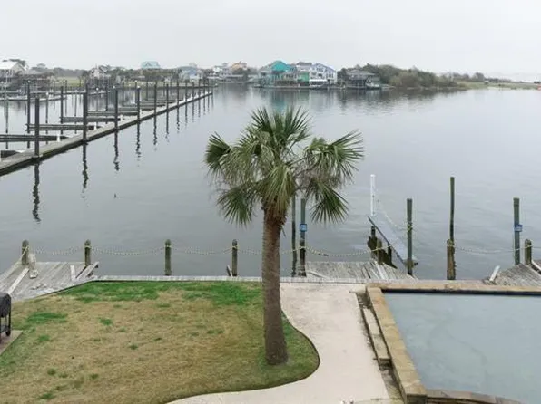 580 Pleasure Island Blvd #207, Port Arthur, TX 77640