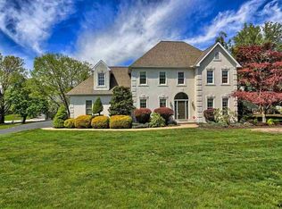 1610 Detwiler Dr, York, PA 17404