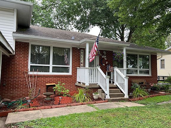 3rd image of 615 Sharon St