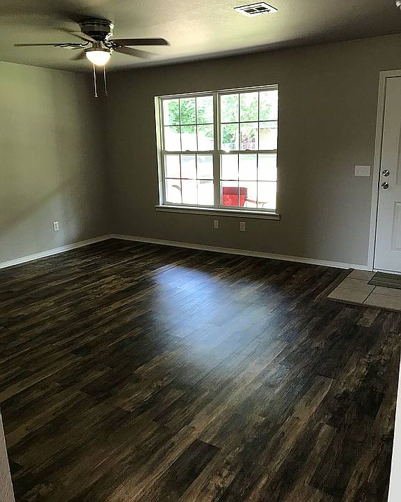 1st image of 206 E Orr St