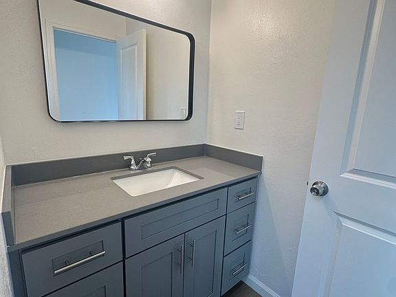 3rd image of 620 Grand Ave #4
