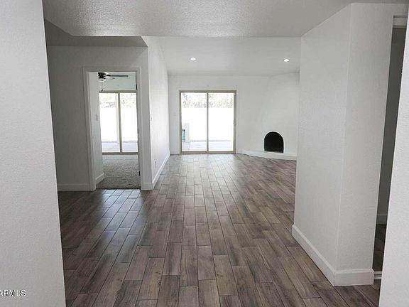5th image of 2528 W SWEETWATER Avenue