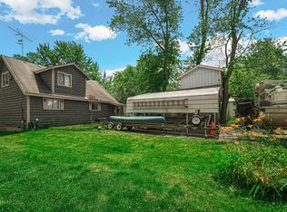 2719 N River Isle Rd, Momence, IL 60954