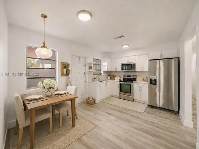 1781 SW 13th St — Photo 18