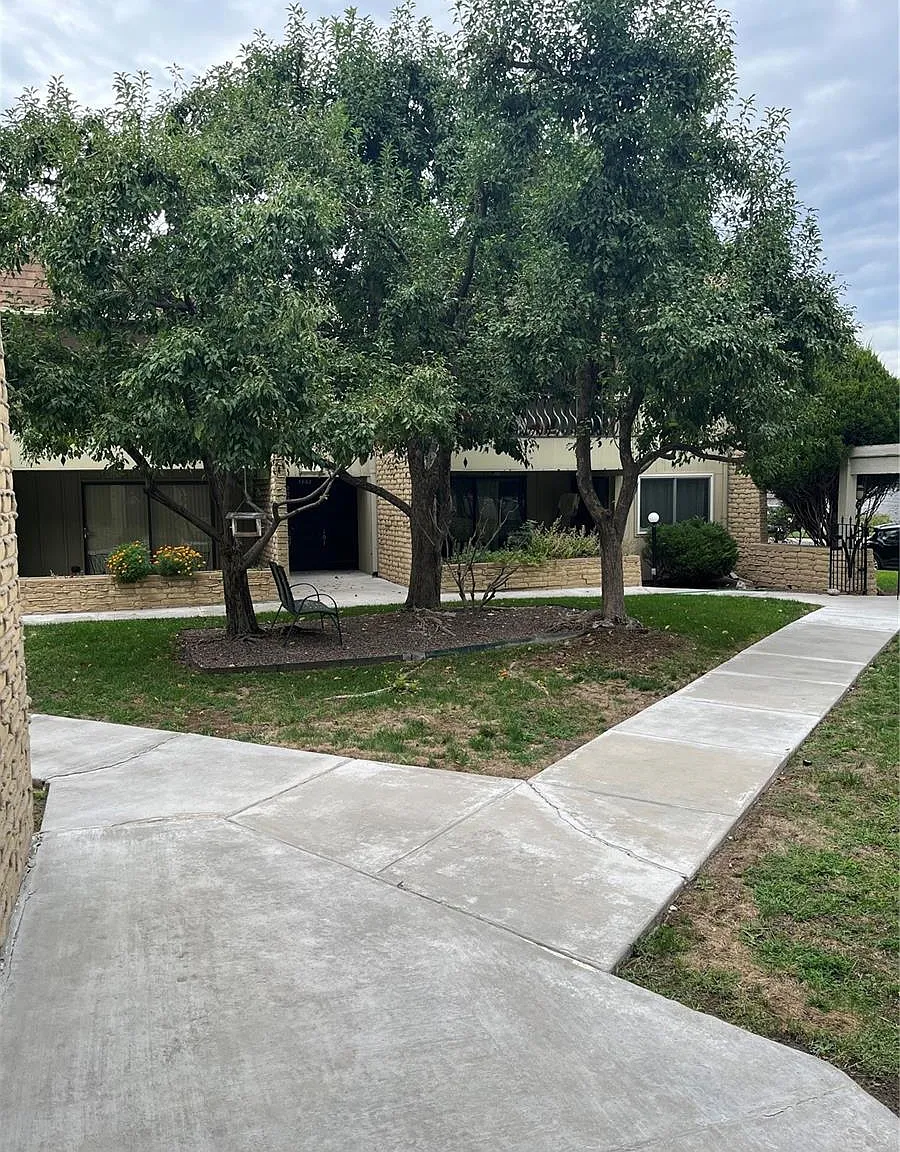 2 bed, 2.0 bath, 1248 sqft, $1,895 — Photo 1