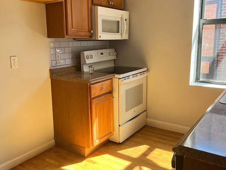 22 High St #4 — Photo 11